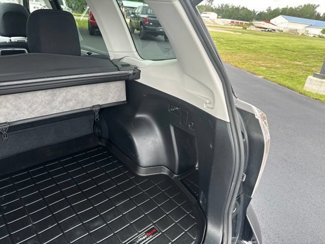 Used 2017 Subaru Forester 2.5i Premium AWD/4WD image 38