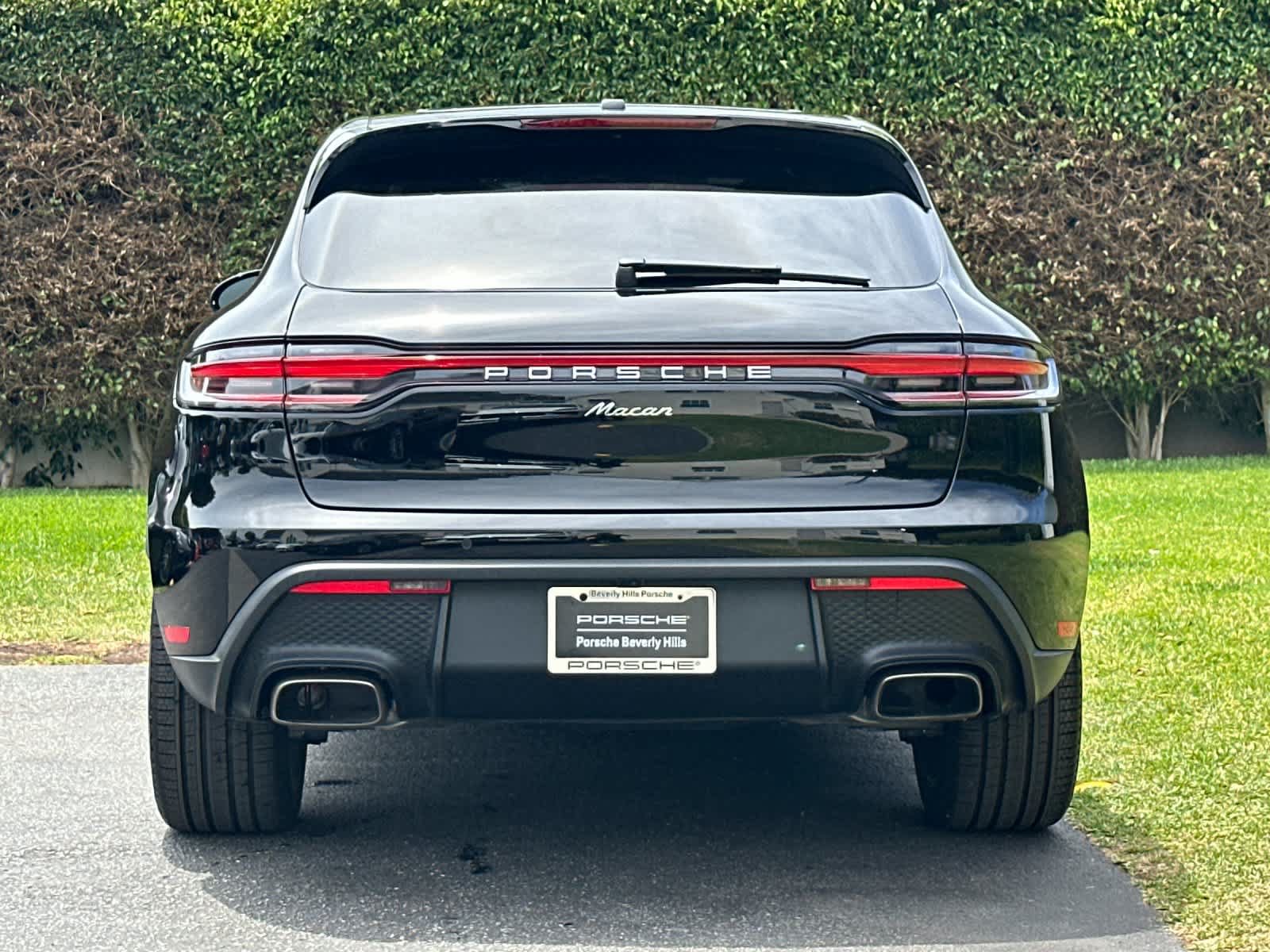 Used 2026 Porsche Macan AWD/4WD image 7