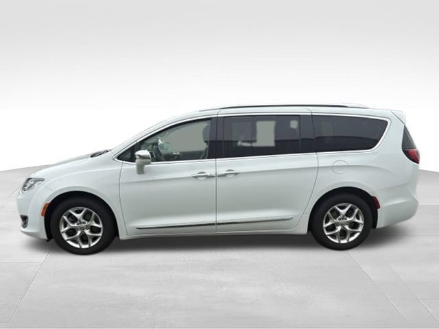 Used 2020 Chrysler Pacifica Limited FWD image 16