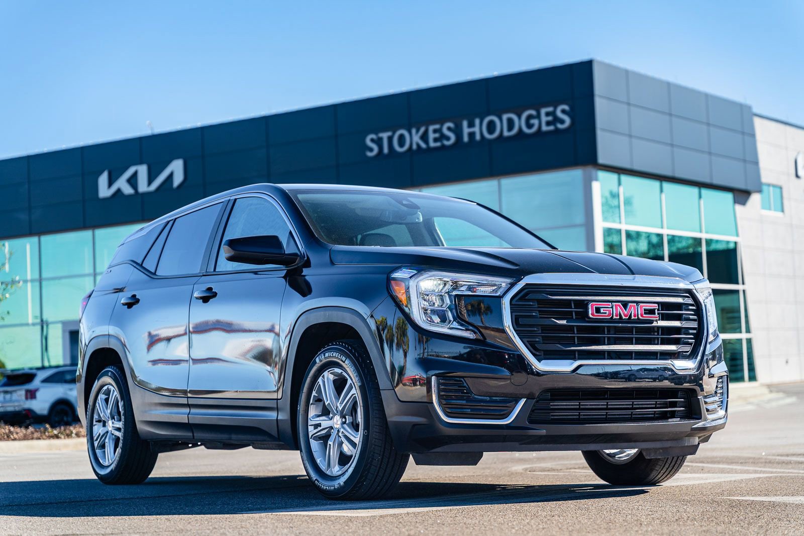 Used 2024 GMC Terrain SLE image 6