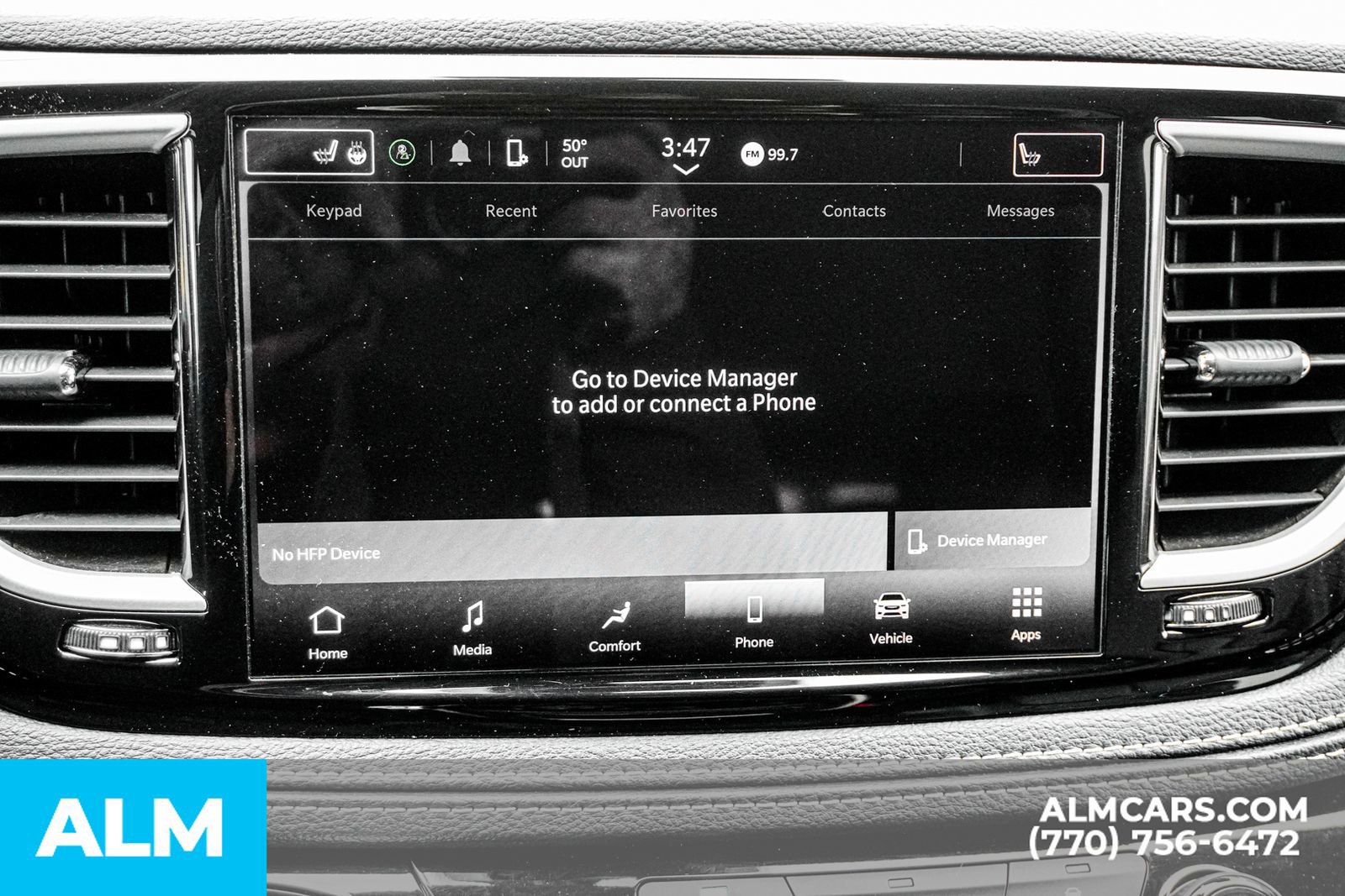 Used 2023 Chrysler Pacifica Touring-L image 41