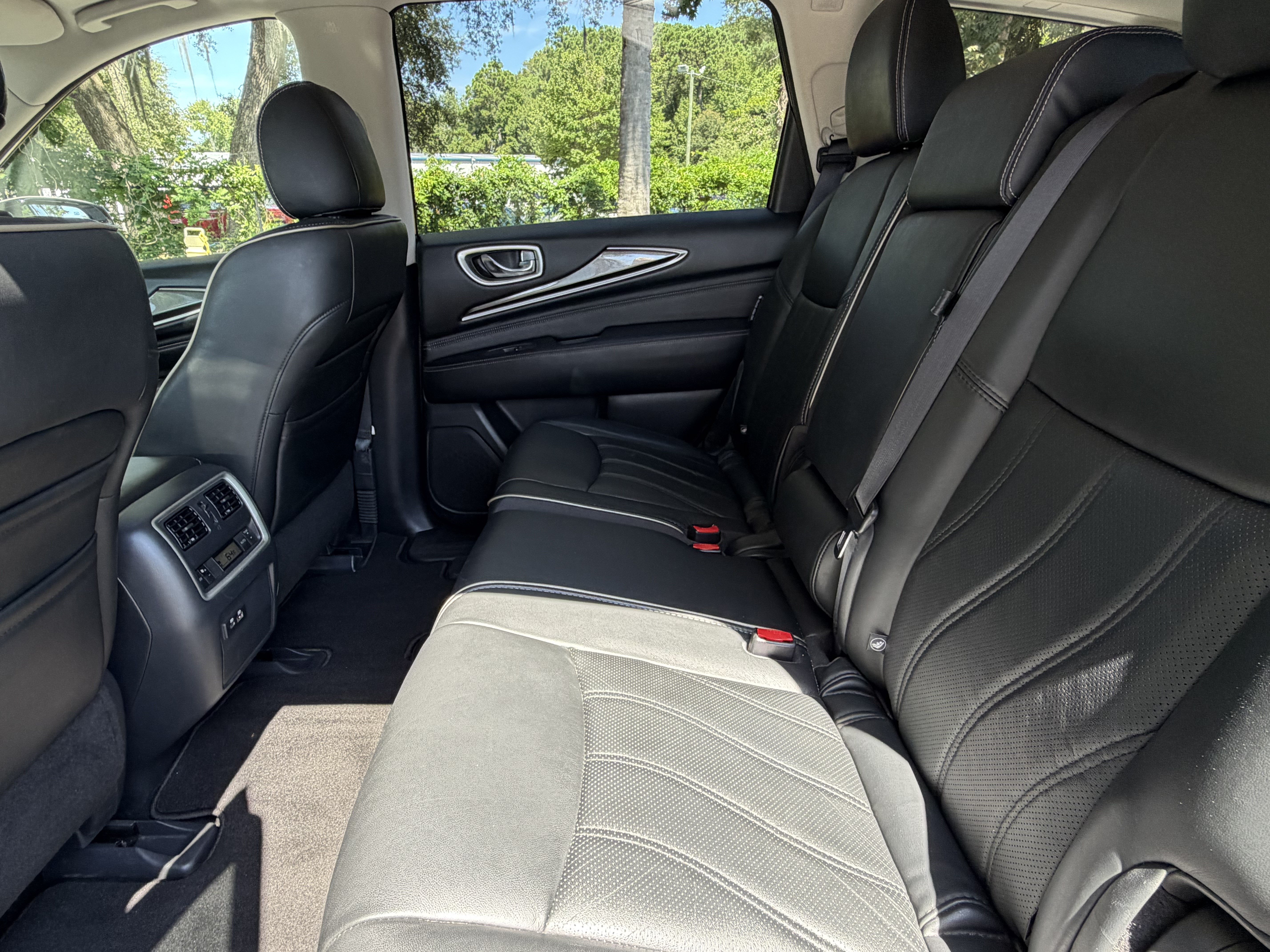 Used 2020 INFINITI QX60 Luxe w/ Essential Package AWD/4WD image 32
