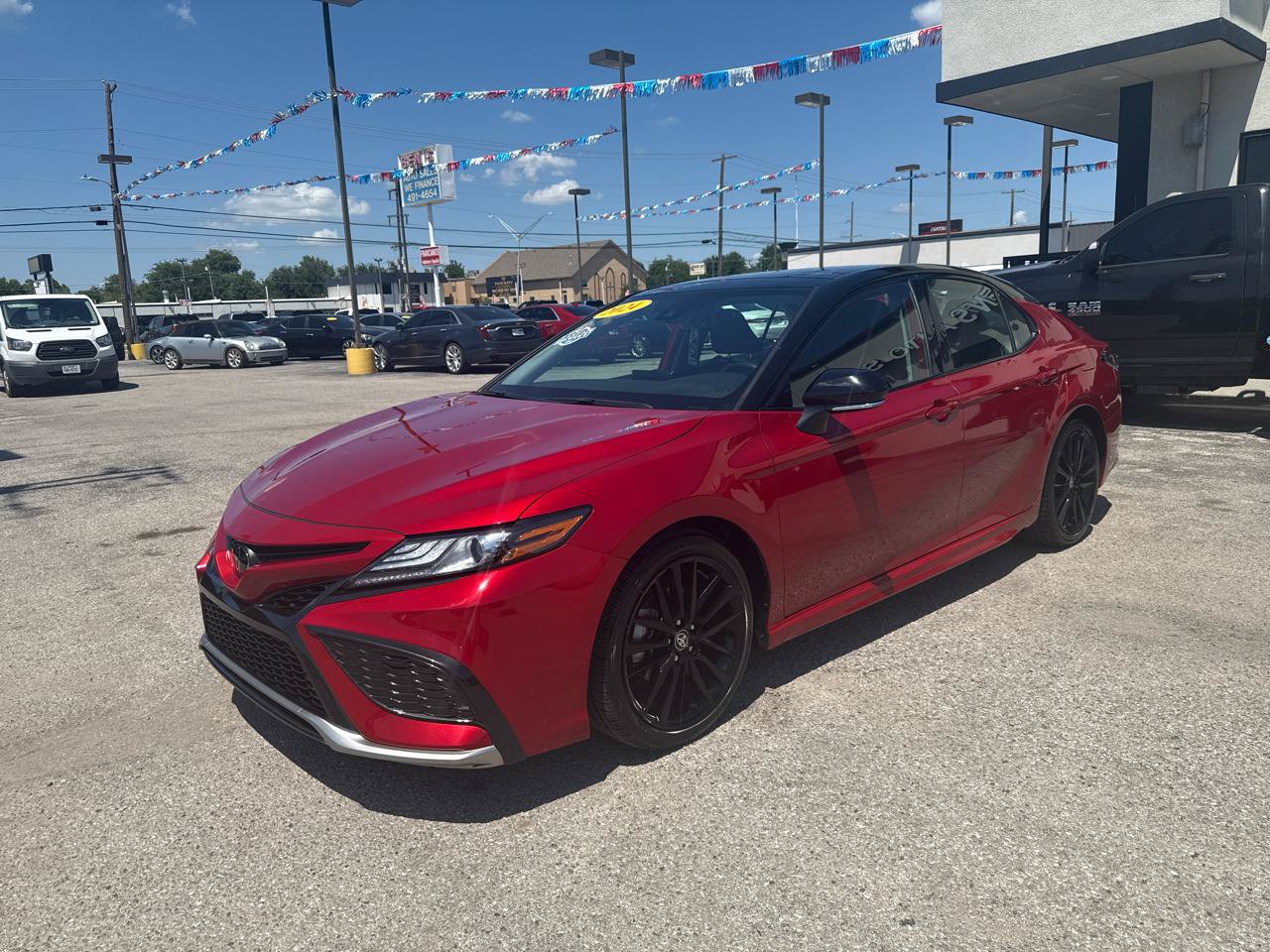Used 2024 Toyota Camry XSE FWD image 2