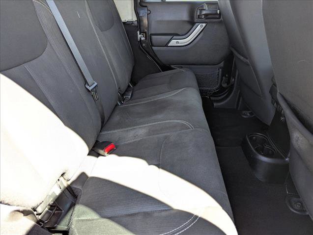 Used 2018 Jeep Wrangler Unlimited Sahara w/ Max Tow Package AWD/4WD image 18