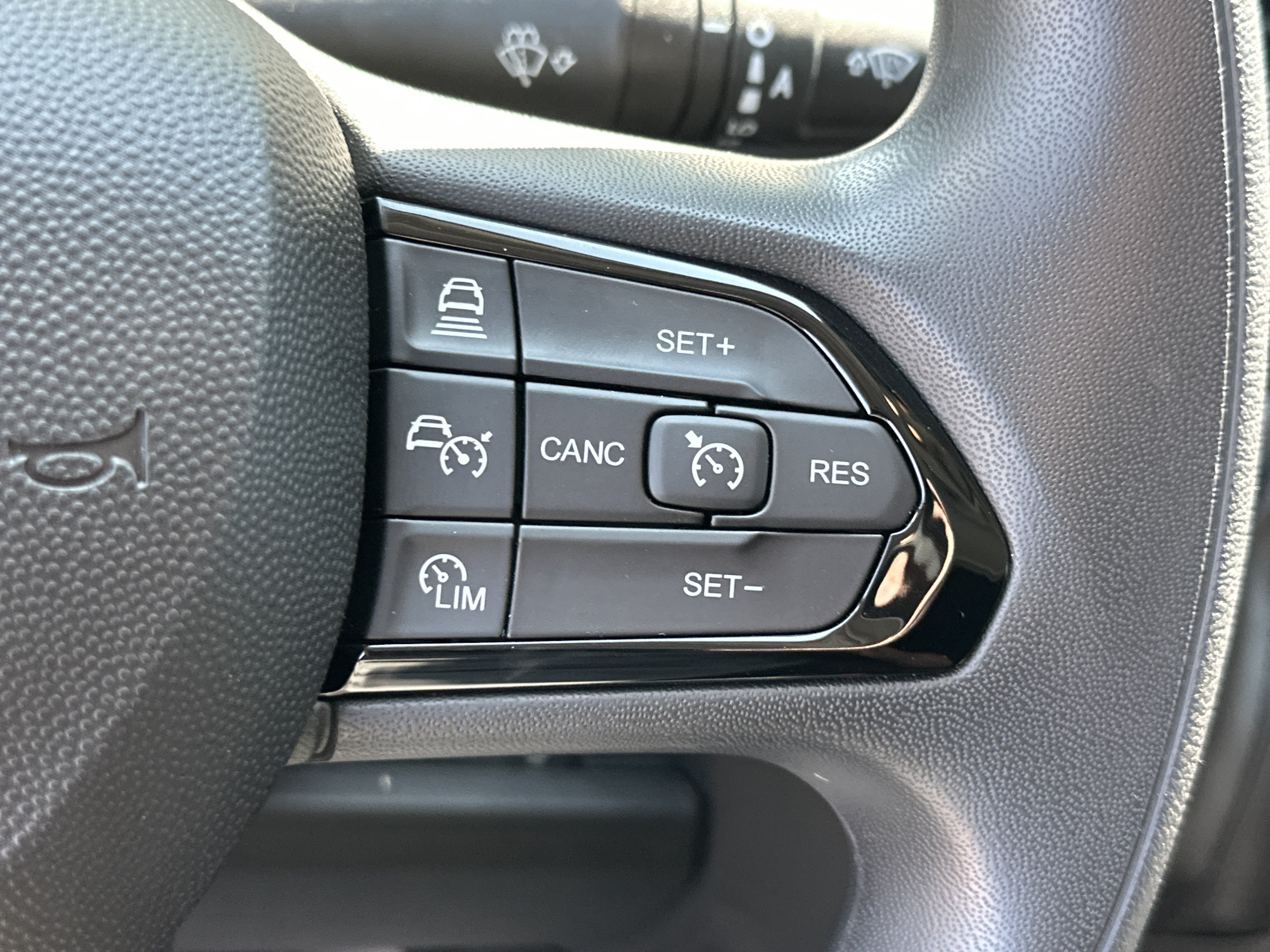 New 2026 RAM ProMaster 2500 w/ Premium Convenience Group FWD image 9