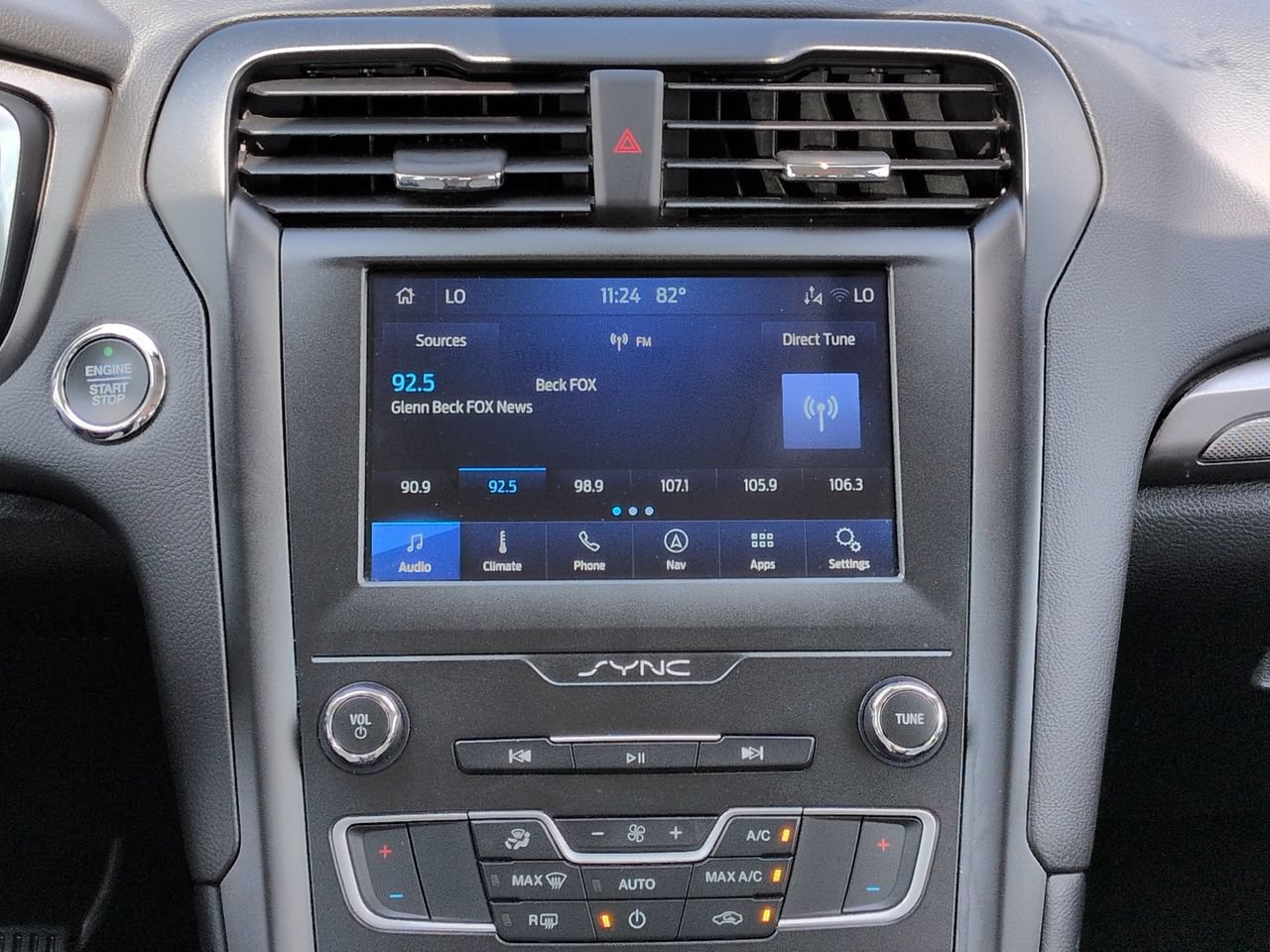 Used 2019 Ford Fusion SE w/ Equipment Group 151A FWD image 18