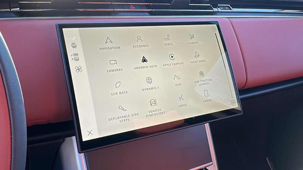 New 2025 Land Rover Range Rover SV image 18
