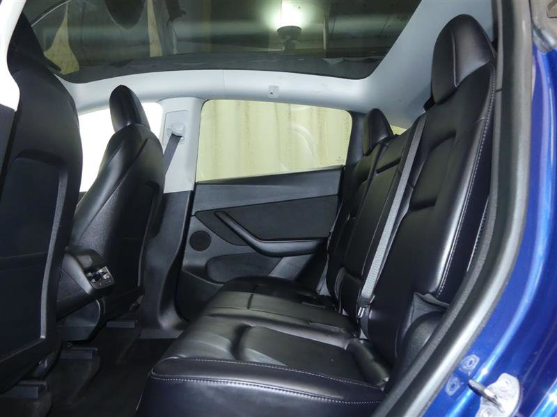 Used 2022 Tesla Model Y Performance image 21