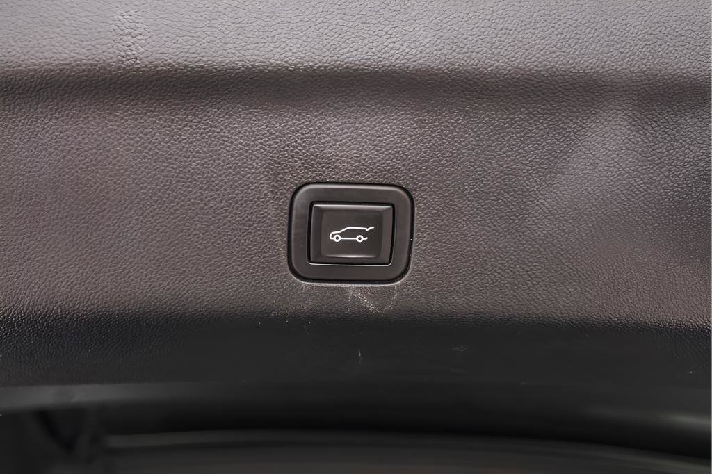 Used 2024 Chevrolet Tahoe High Country AWD/4WD image 39