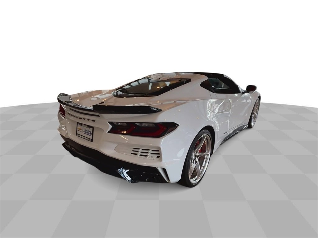 New 2025 Chevrolet Corvette E-Ray image 7