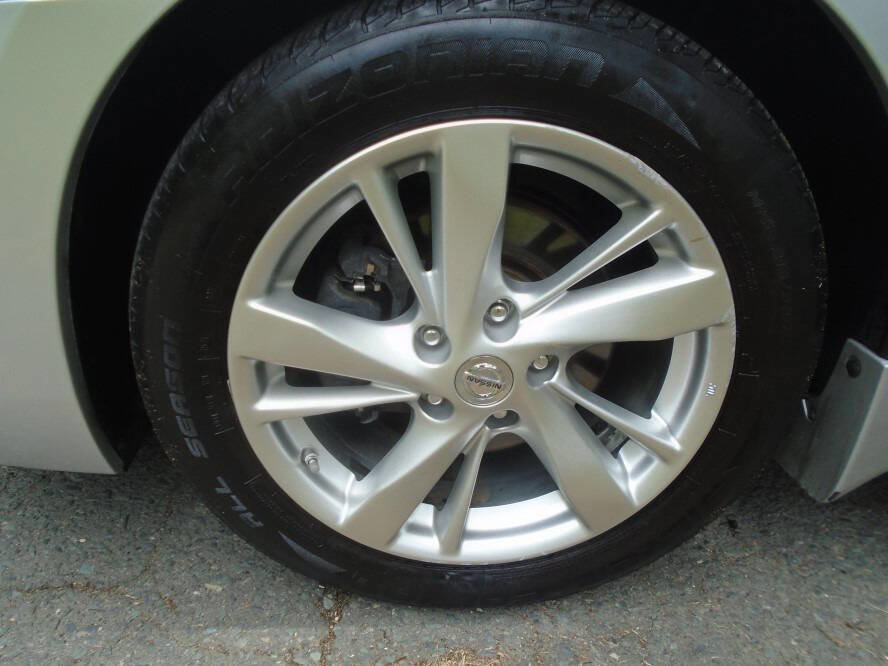 Used 2013 Nissan Altima 2.5 SL w/ Technology Pkg FWD image 29