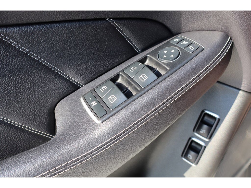 Used 2016 Mercedes-Benz GL 450 4MATIC image 30