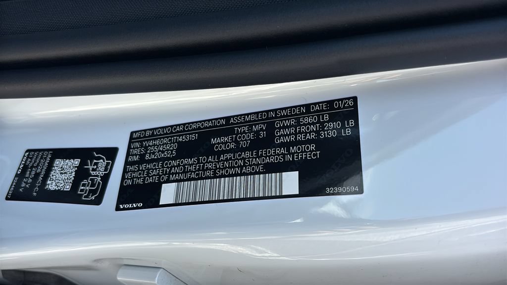 New 2026 Volvo XC60 T8 Plus w/ Protection Package Premier AWD/4WD image 31