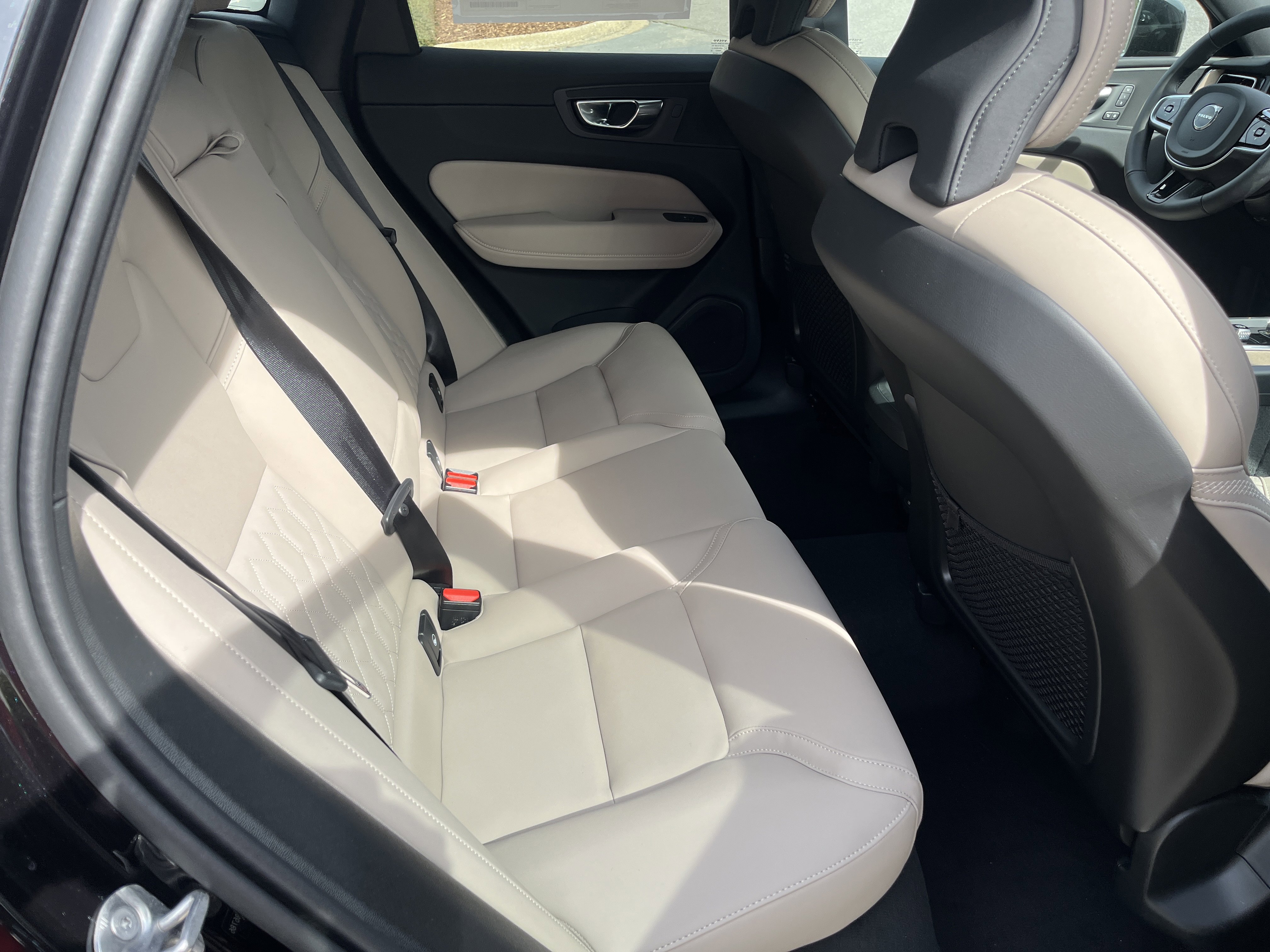 New 2026 Volvo XC60 B5 Core w/ Protection Package Premier image 10