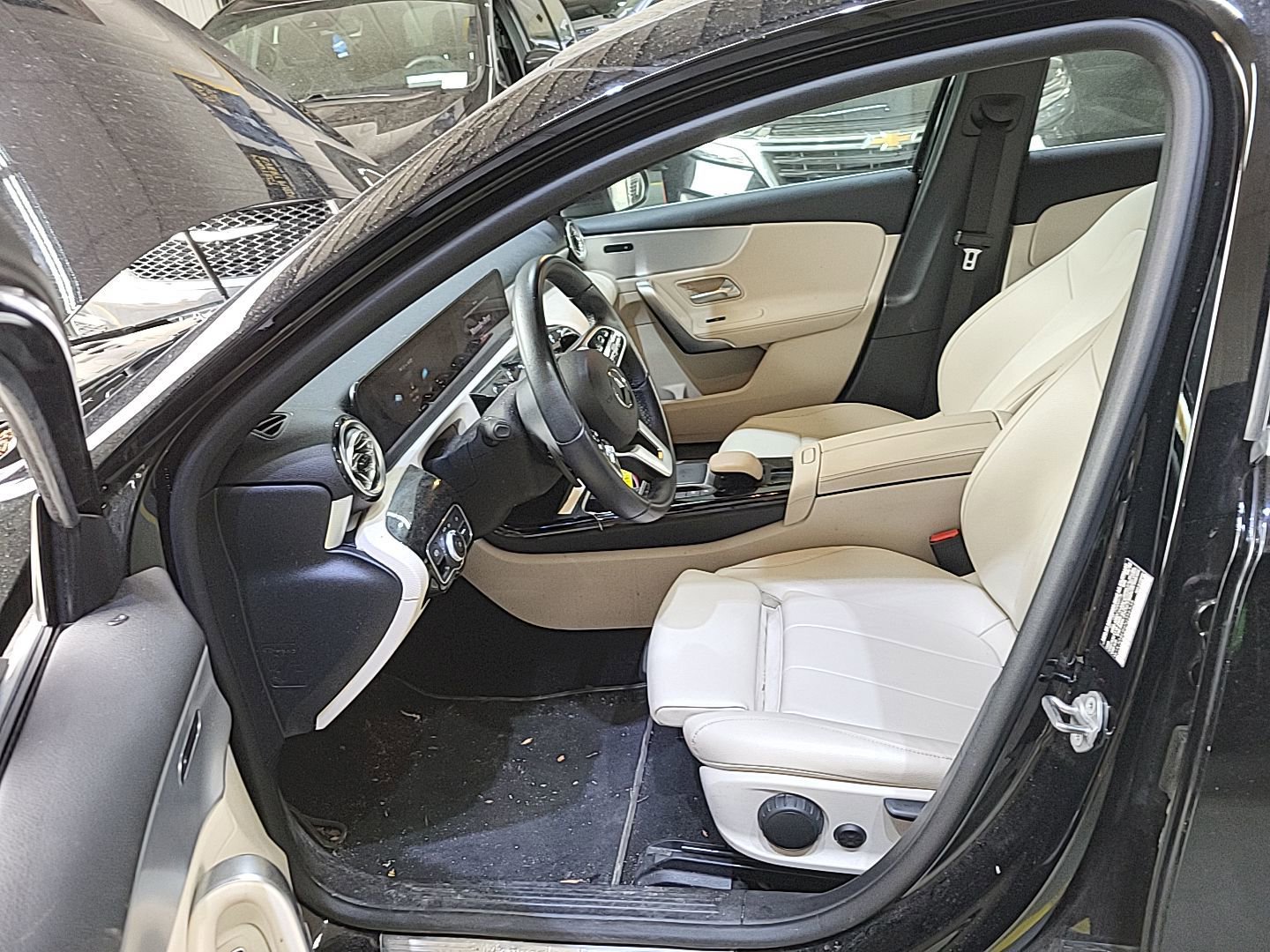 Used 2022 Mercedes-Benz A 220 image 11