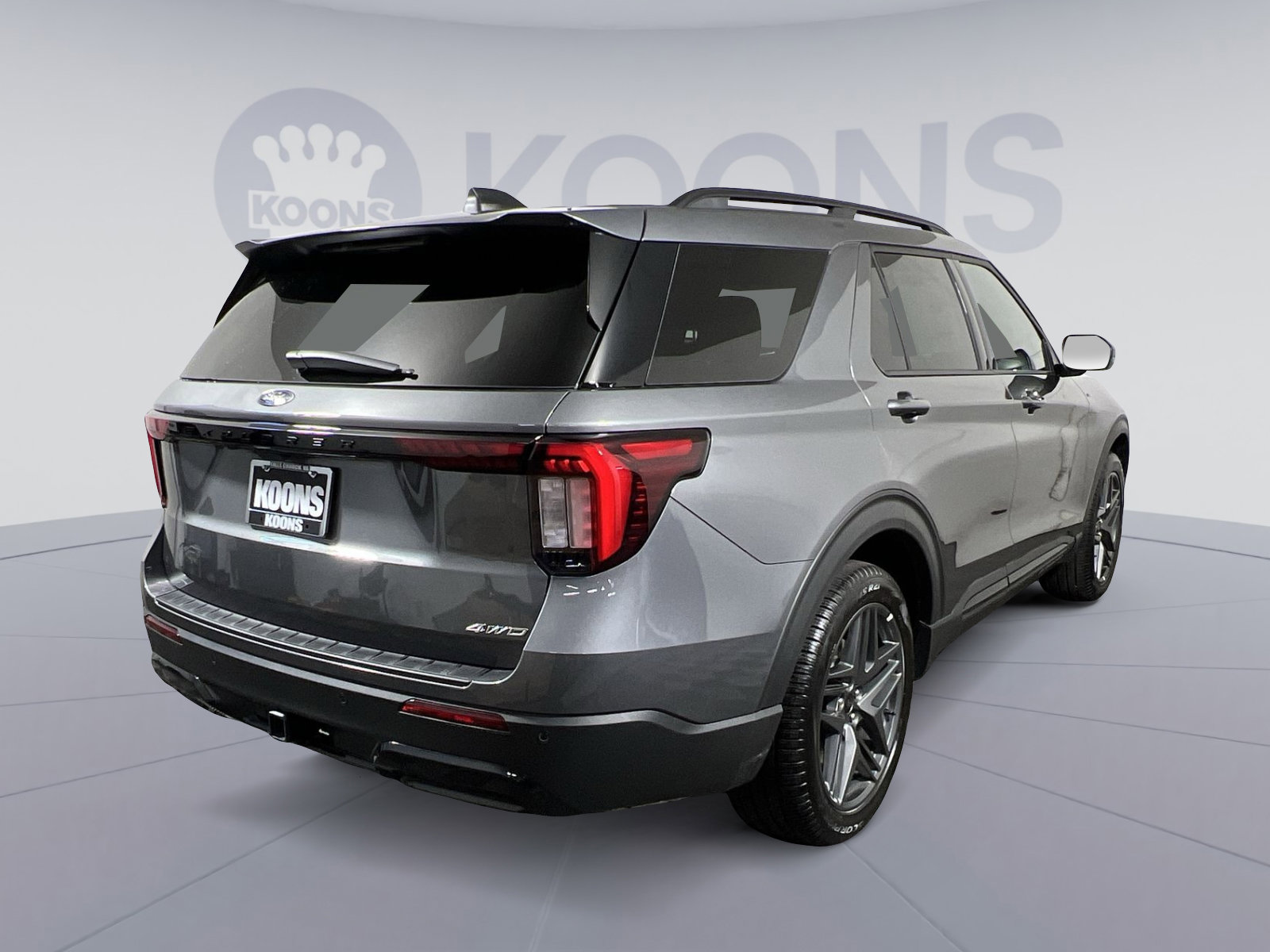Used 2025 Ford Explorer ST-Line w/ Premium Package image 7