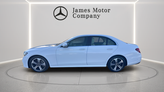 Used 2020 Mercedes-Benz E 350 4MATIC Sedan image 2