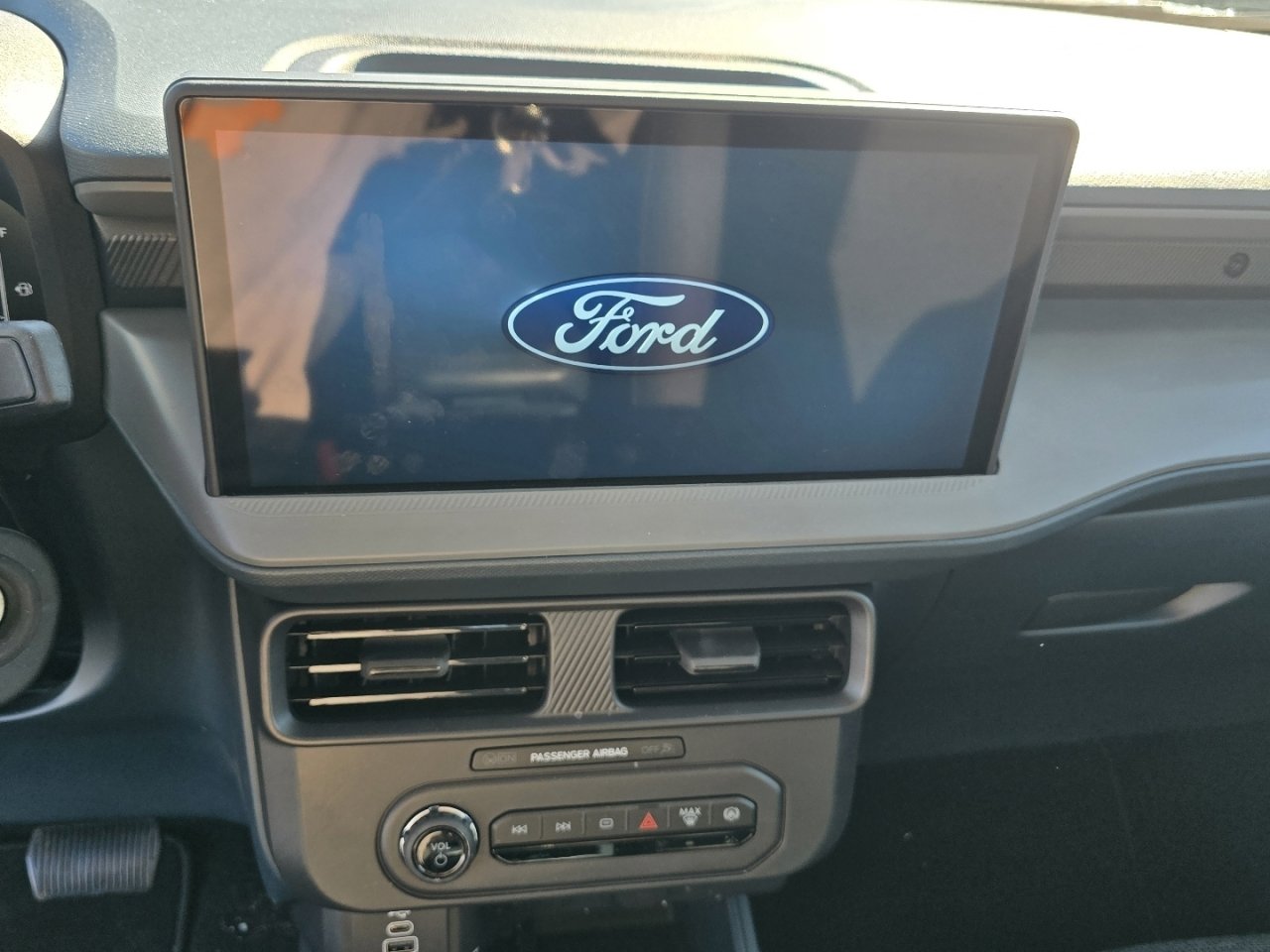 Used 2025 Ford Maverick XL image 16
