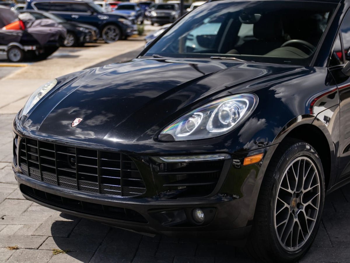 Used 2015 Porsche Macan S w/ Infotainment Package AWD/4WD image 5