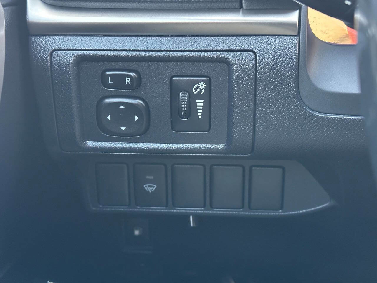 Used 2014 Lexus CT 200h image 36