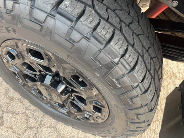 Used 2021 GMC Sierra 3500 AT4 w/ AT4 Premium Plus Package AWD/4WD image 8