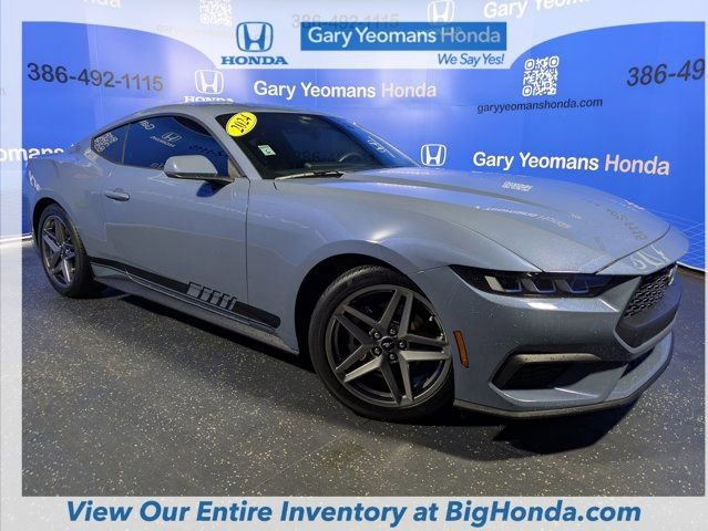 Used 2024 Ford Mustang Premium image 4