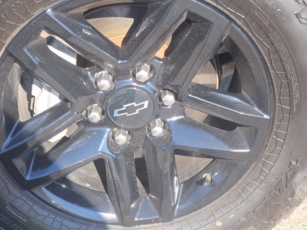 Used 2021 Chevrolet Silverado 1500 LT Trail Boss w/ Bed Protection Package AWD/4WD image 16