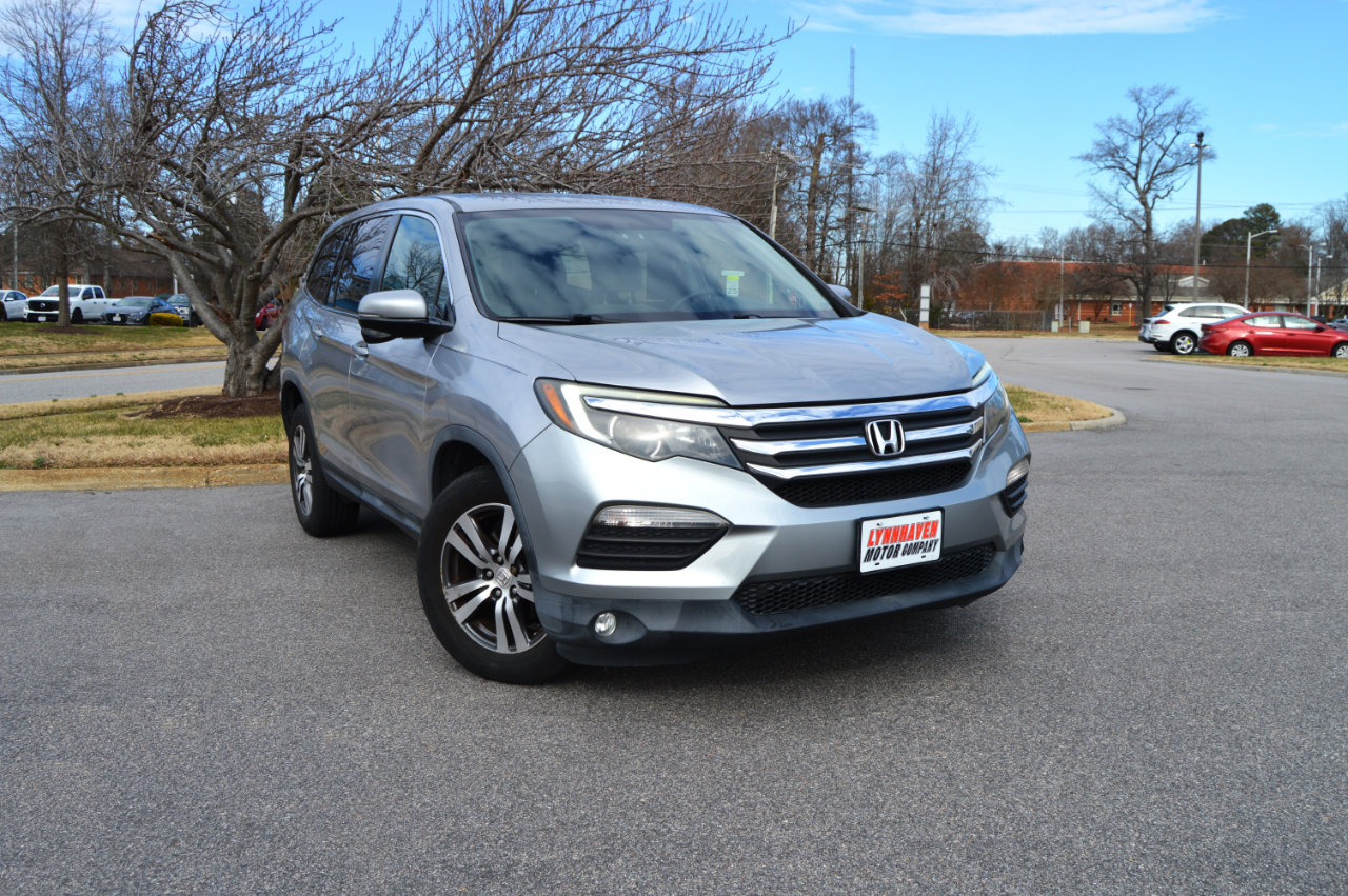 Used 2017 Honda Pilot EX image 2