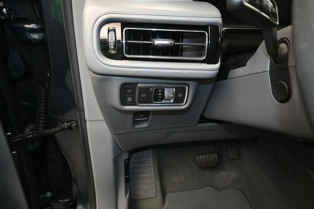 Used 2021 Lincoln Nautilus Reserve w/ Equipment Group 201A FWD image 12