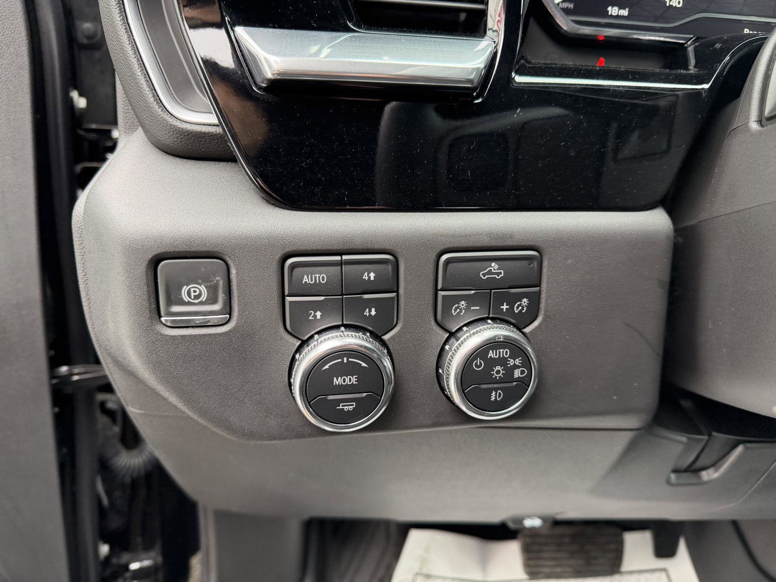 Used 2025 GMC Sierra 1500 Elevation image 7