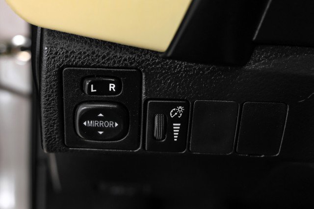 Used 2017 Toyota Corolla LE image 22