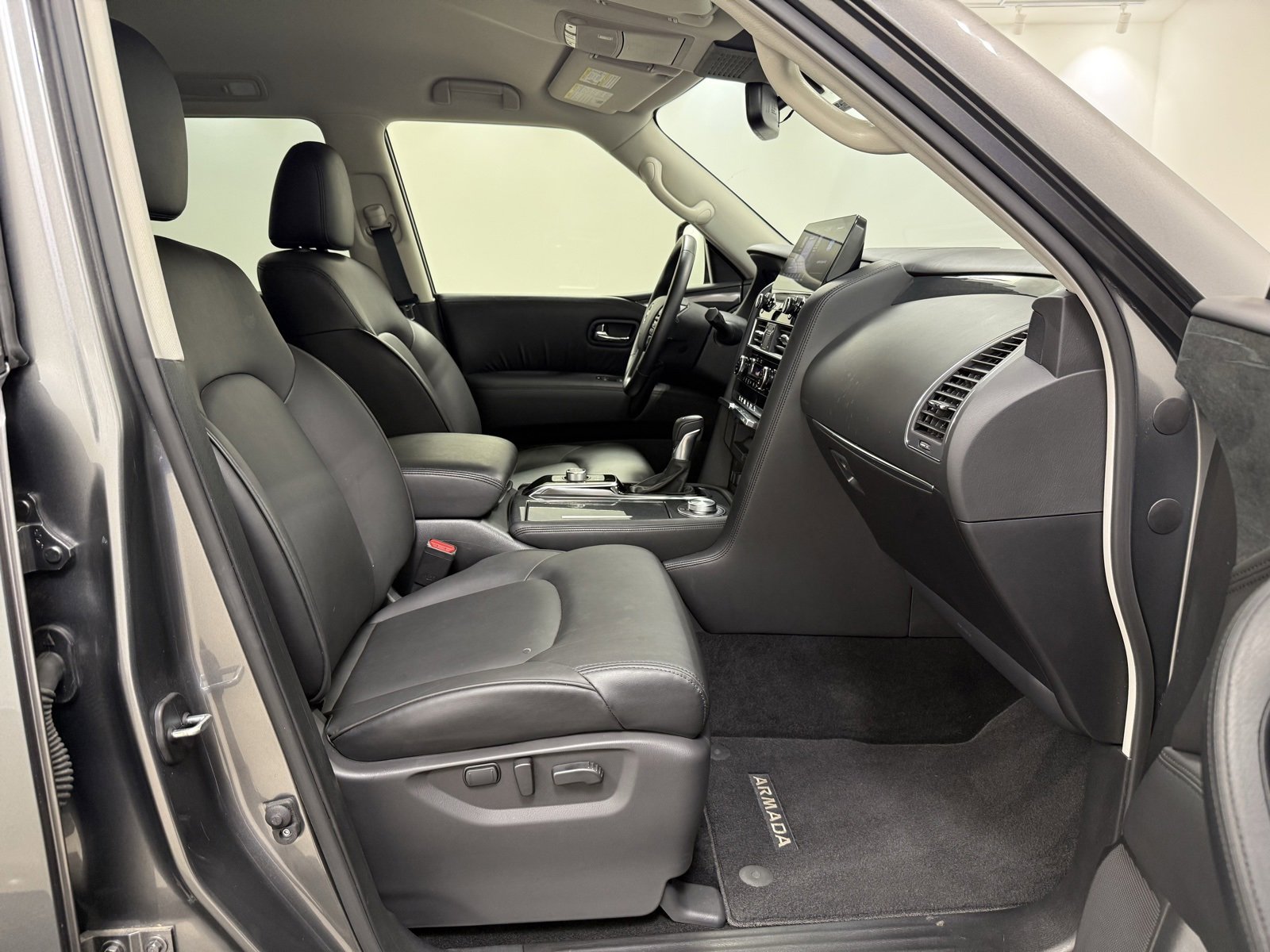 Used 2024 Nissan Armada SV w/ Cargo Package image 29