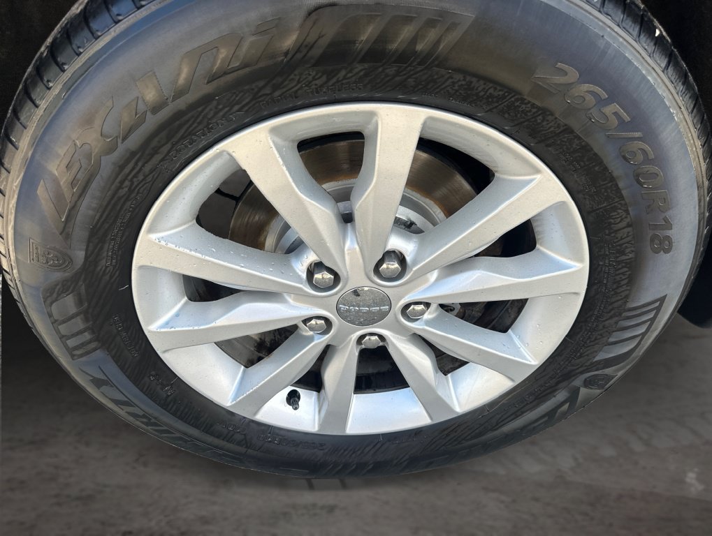 Used 2014 Dodge Durango SXT AWD/4WD image 16