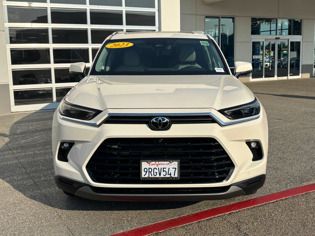 Used 2024 Toyota Grand Highlander AWD image 2