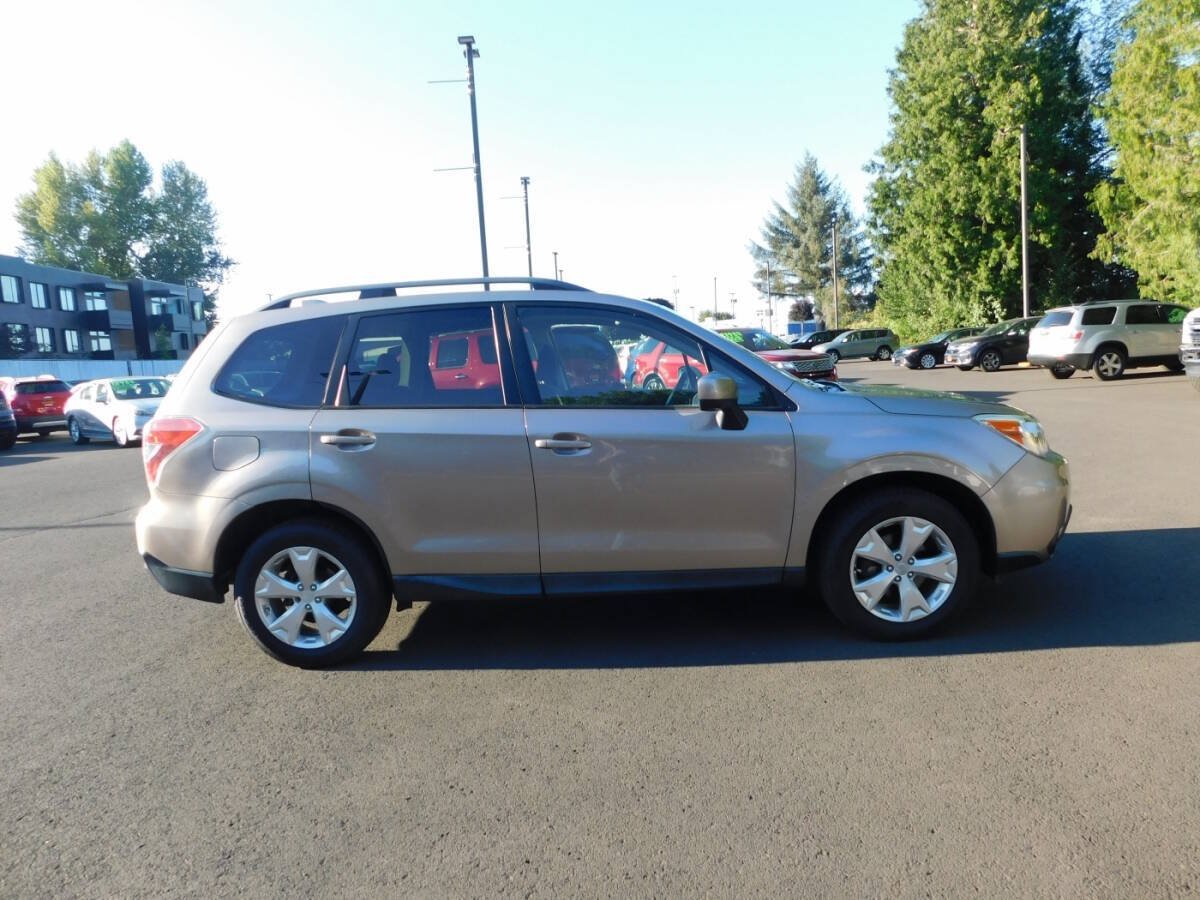 Used 2016 Subaru Forester 2.5i Premium w/ Popular Package #2 AWD/4WD image 21