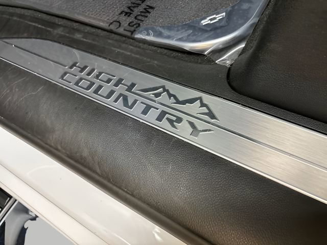 Used 2022 Chevrolet Silverado 1500 High Country w/ High Country Premium Package image 35