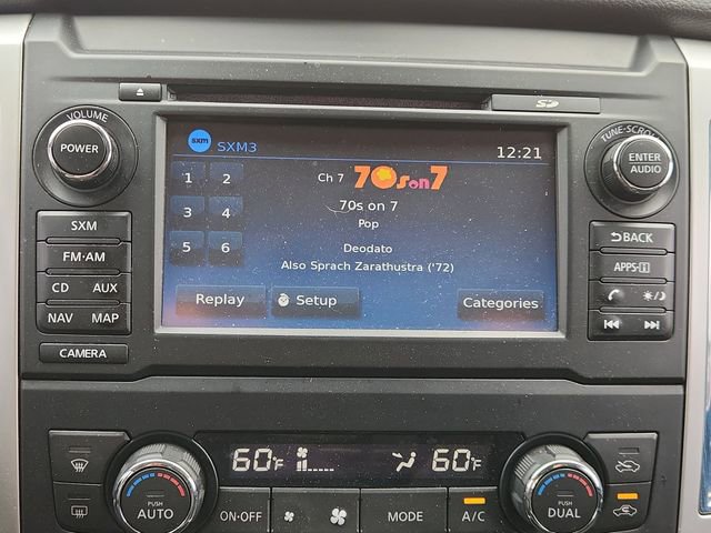 Used 2018 Nissan Titan SV w/ SV Convenience Package image 13