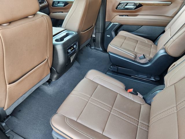 Certified 2025 Chevrolet Tahoe High Country AWD/4WD image 22