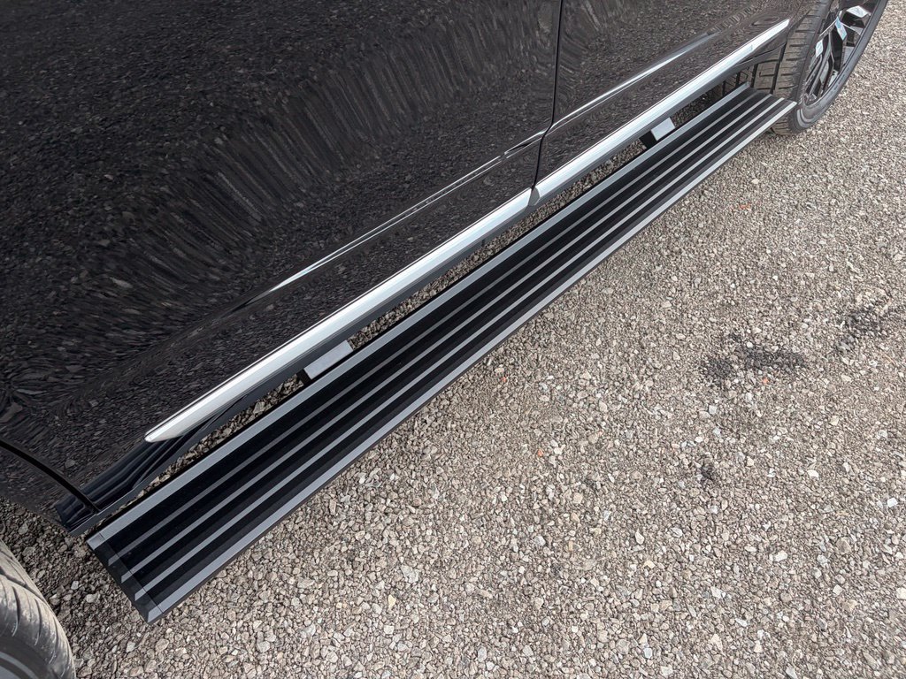 Used 2026 GMC Yukon Denali w/ Sun & Power Step Package AWD/4WD image 23