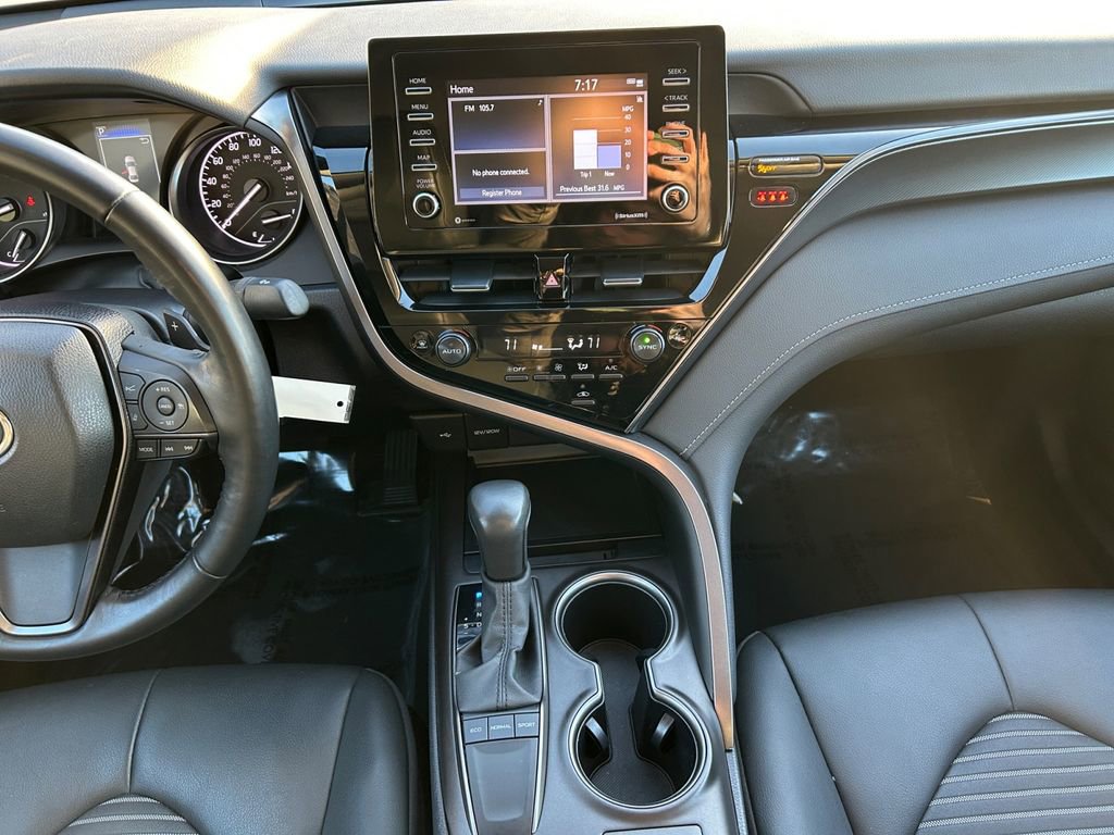 Used 2024 Toyota Camry SE w/ Cold Weather Package FWD image 12
