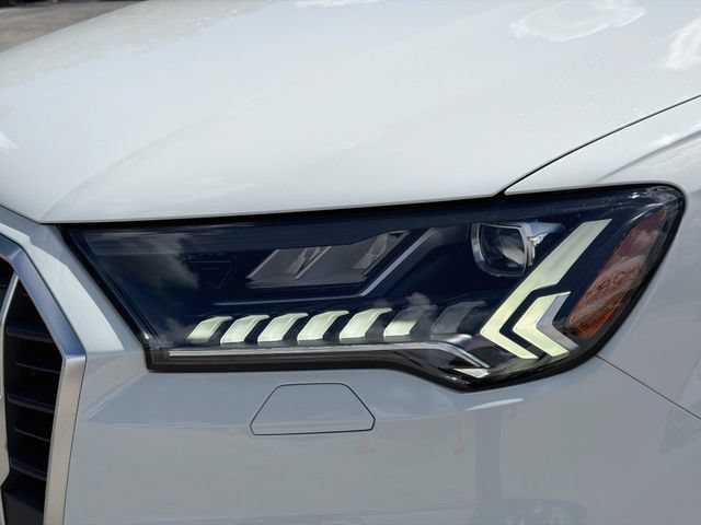 Used 2023 Audi Q7 3.0T Premium AWD/4WD image 9