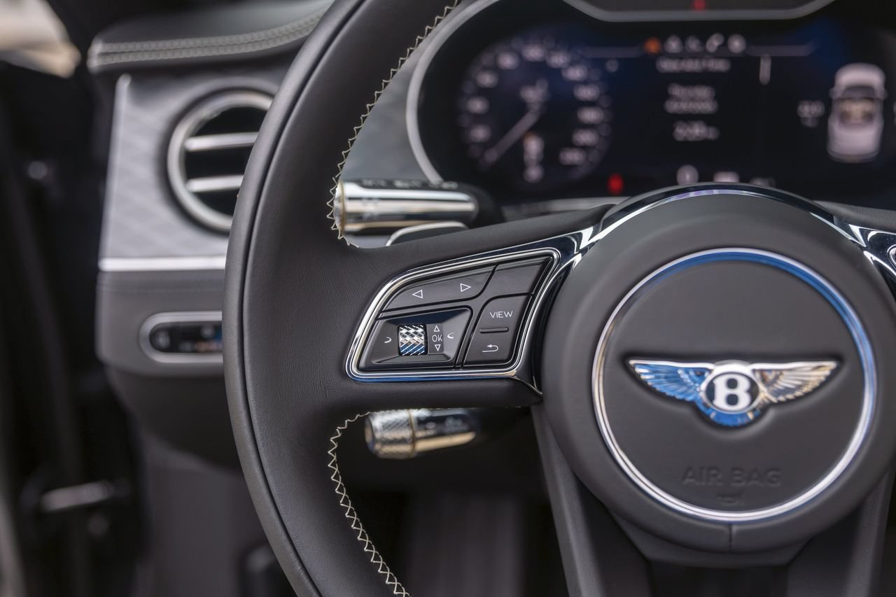 Certified 2024 Bentley Continental GT V8 AWD/4WD image 40