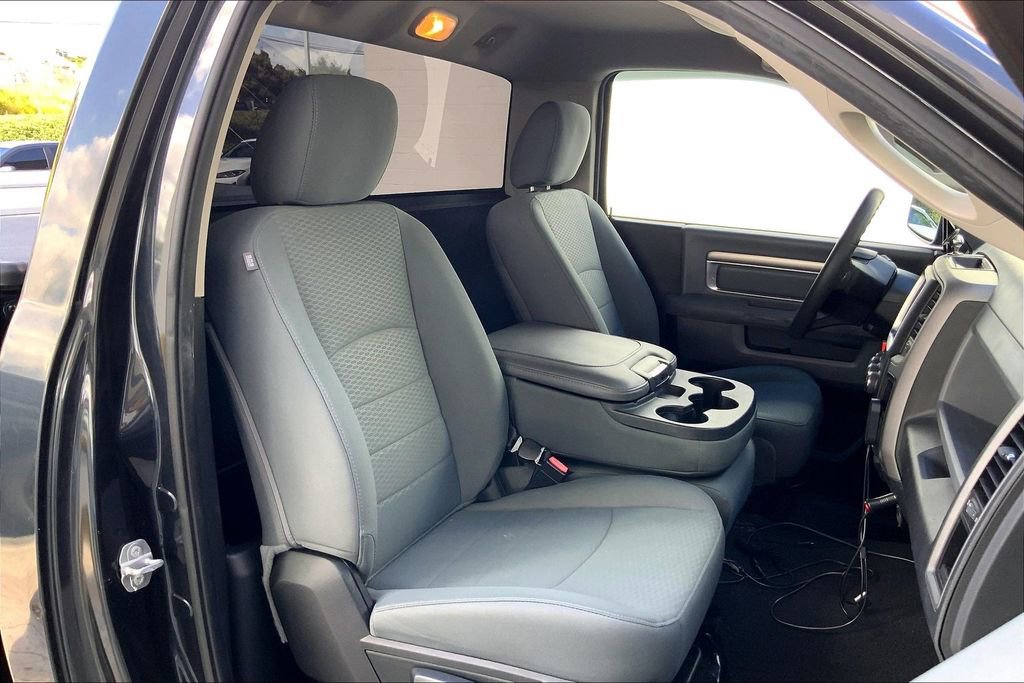 Used 2016 RAM 1500 Express RWD image 28