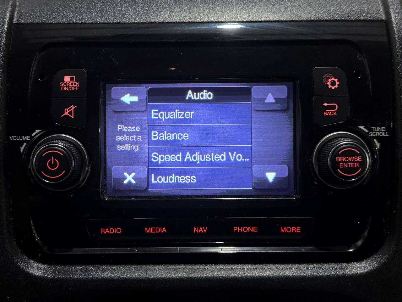 Used 2021 RAM ProMaster 2500 FWD image 12