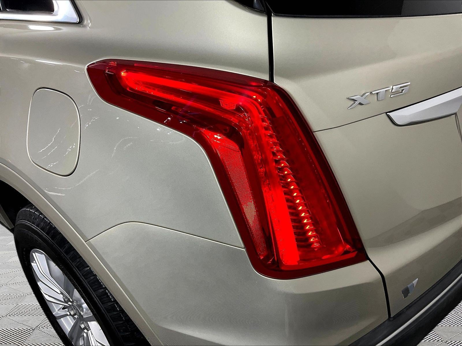 Used 2017 Cadillac XT5 FWD image 23