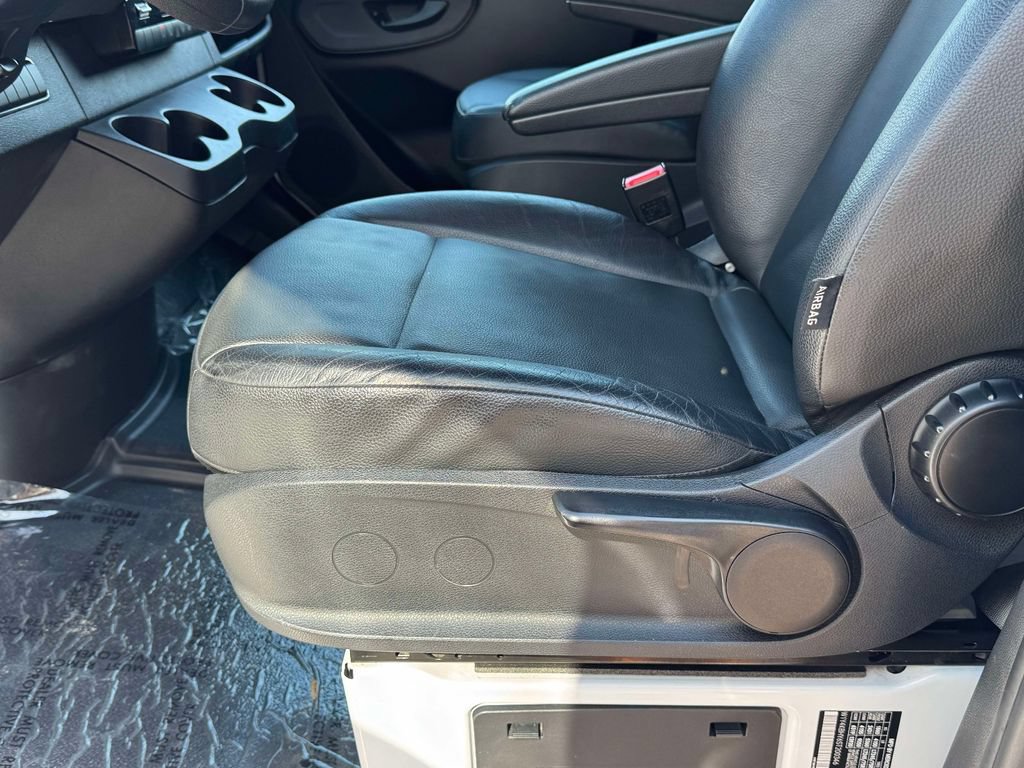 Used 2025 Mercedes-Benz Sprinter 2500 image 3