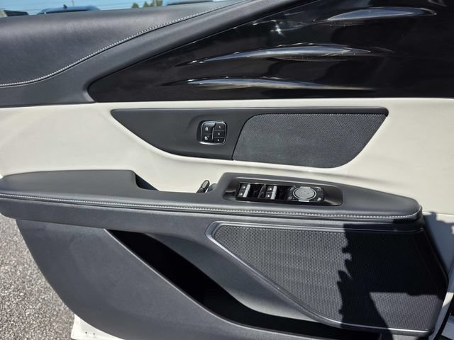 Certified 2025 Lincoln Nautilus Premier AWD/4WD image 13