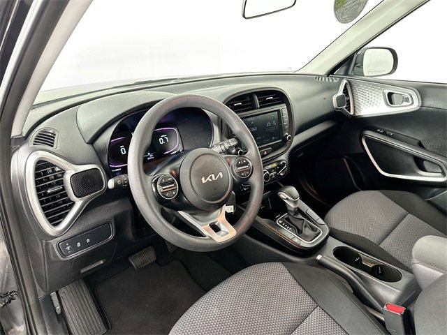 Used 2023 Kia Soul LX image 17