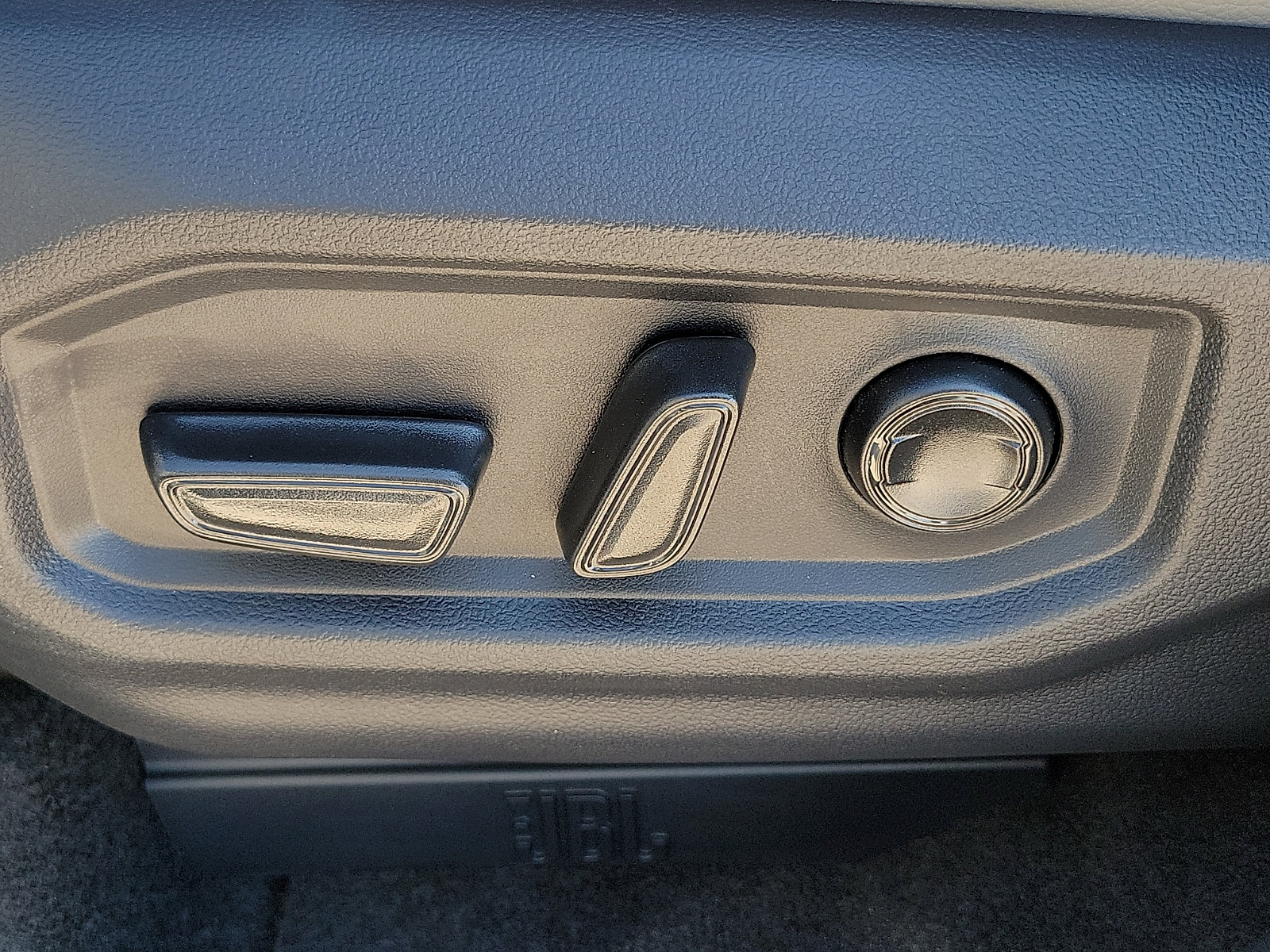 New 2026 Toyota Tundra Limited AWD/4WD image 13