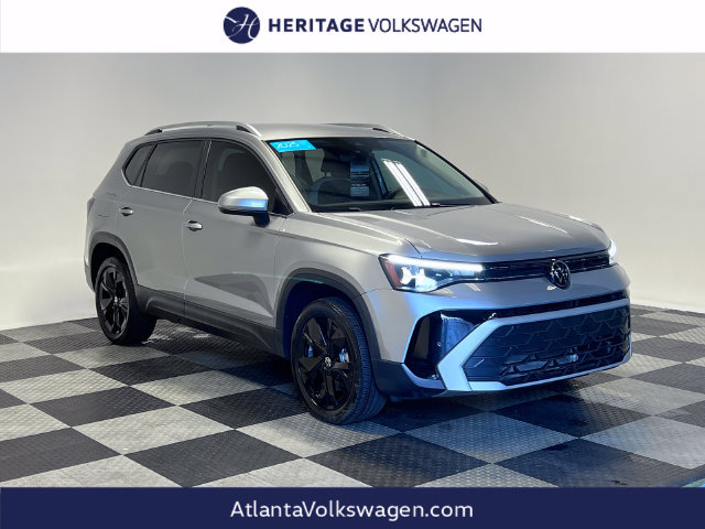Certified 2025 Volkswagen Taos SE FWD image 1